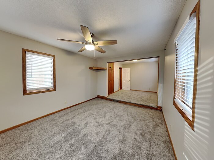 Building Photo - 6536 Chowen Ave N