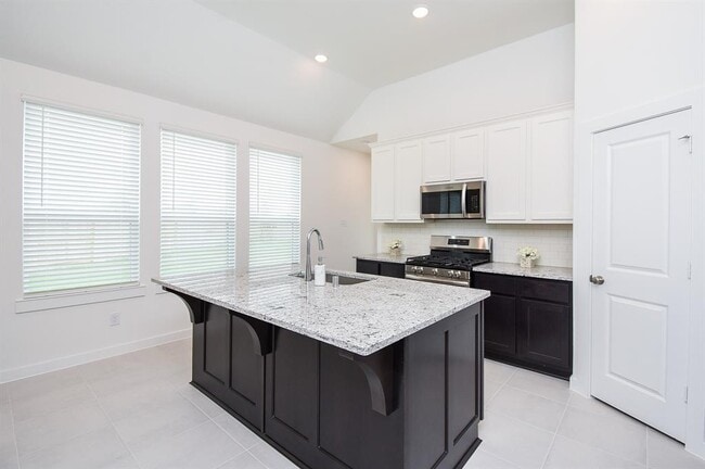 Building Photo - 5115 Murillo Dr