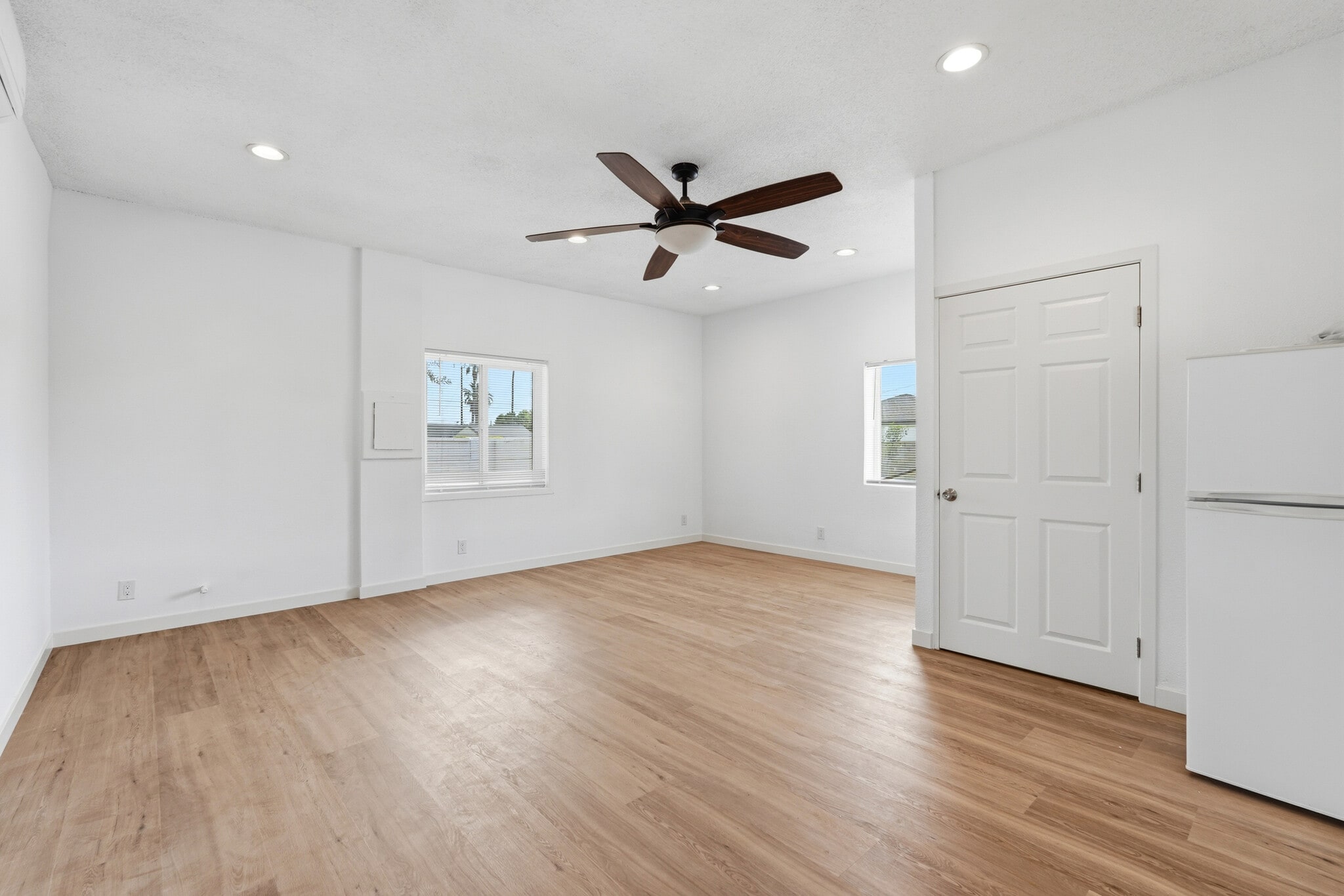 Building Photo - 8647 Corbin Ave