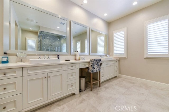 Building Photo - 222 Clear Falls