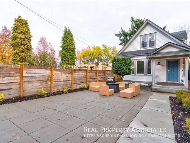 Building Photo - 1626 39th Ave E