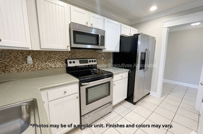 Building Photo - 3708 Spruce Ridge Way