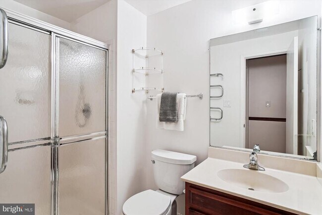 Building Photo - 10940 Brewer House Rd