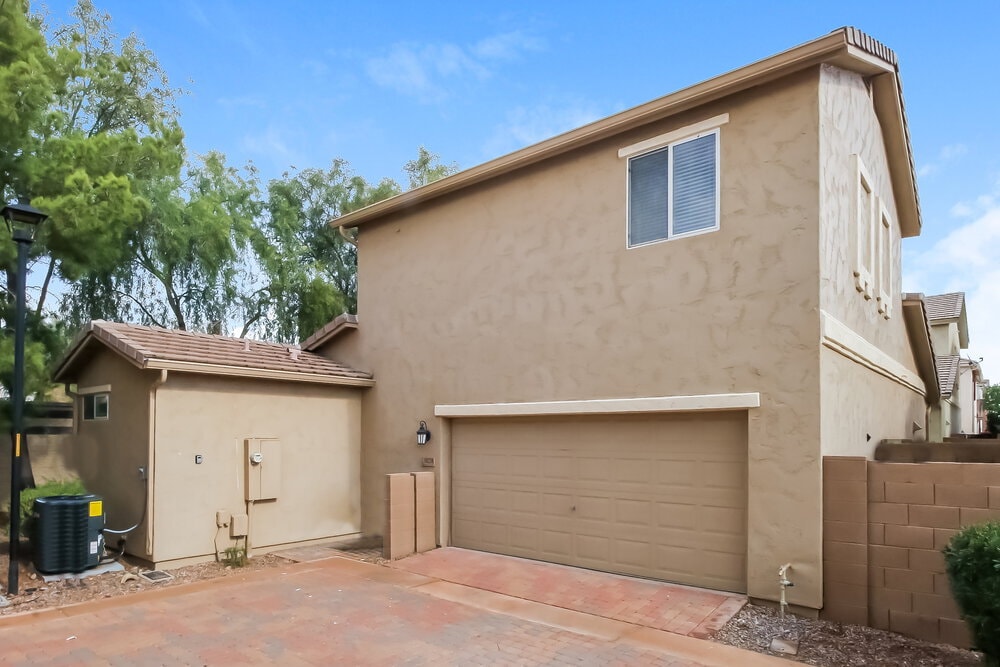 Building Photo - 10238 E Isleta Ave