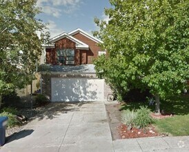 Building Photo - 4 Bed 2.5 Bath Available Now - MileStone R...