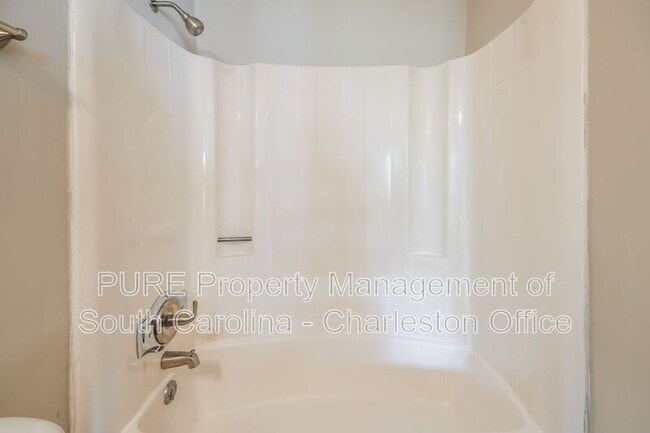 Building Photo - 9604 Blue Jay Ct