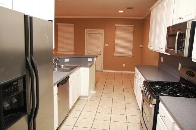 Building Photo - 142 N Camellia Grove Cir