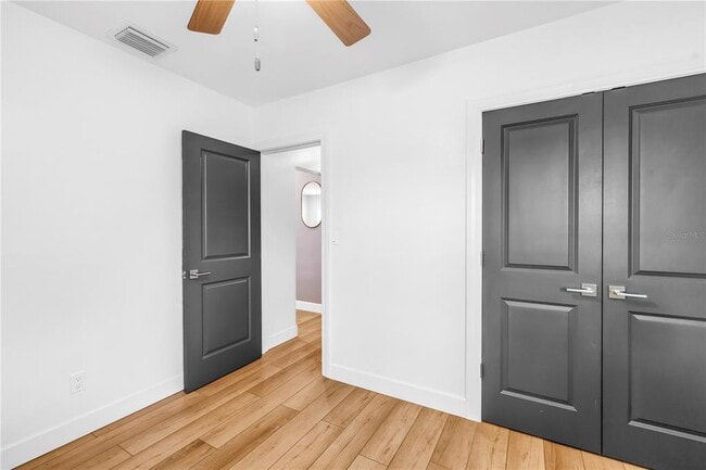 Building Photo - 2621 17th Ave N