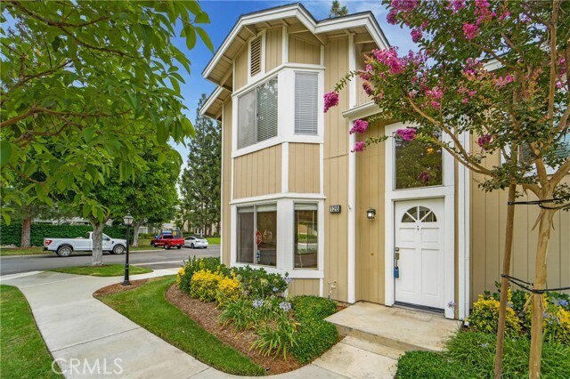 Primary Photo - 120 Monroe