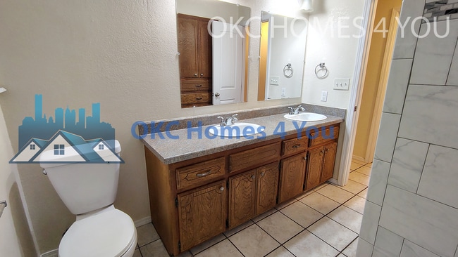 Building Photo - Live in Mustang and save $650 off the first full months rent!