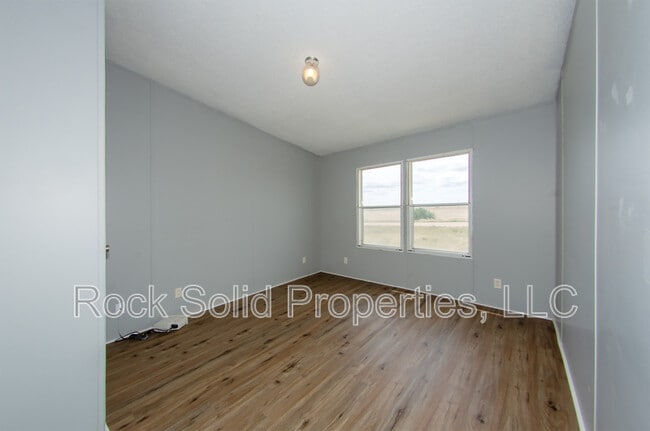 Building Photo - 1556 Rd 140