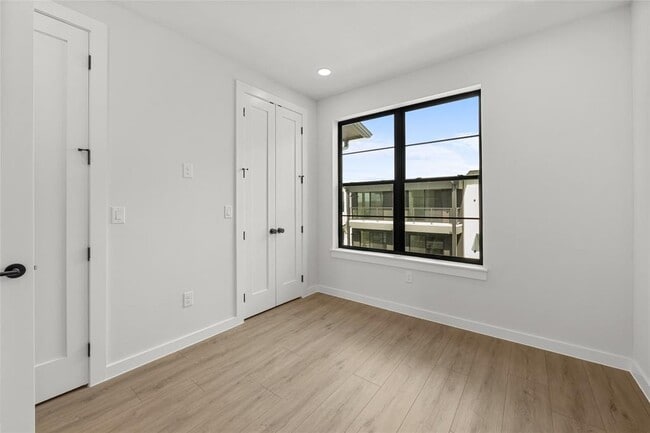 Building Photo - 630 Central Pkwy