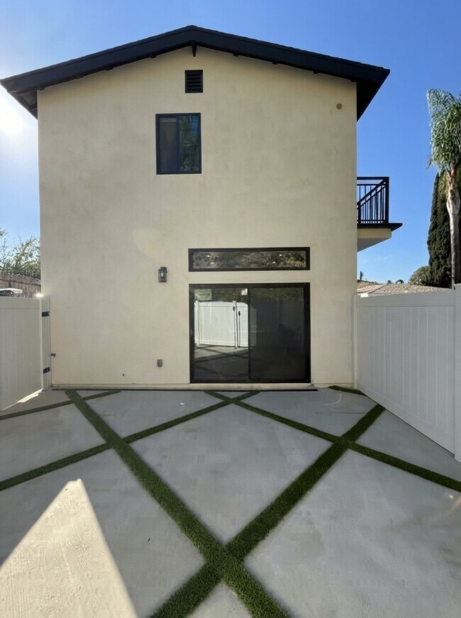 Building Photo - 20534 Miranda Pl