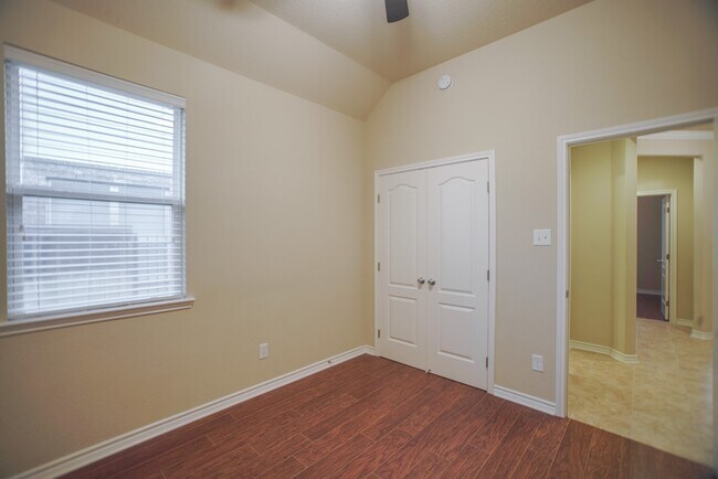 Building Photo - 34 Tidwillow Pl
