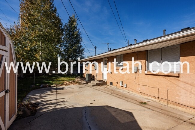 Building Photo - 646 E 5640 S