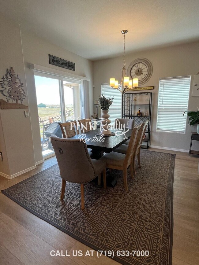 Building Photo - 9656 Feathergrass Dr