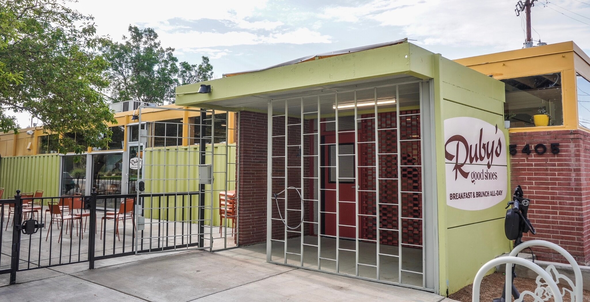 Building Photo - 3600 Forest St