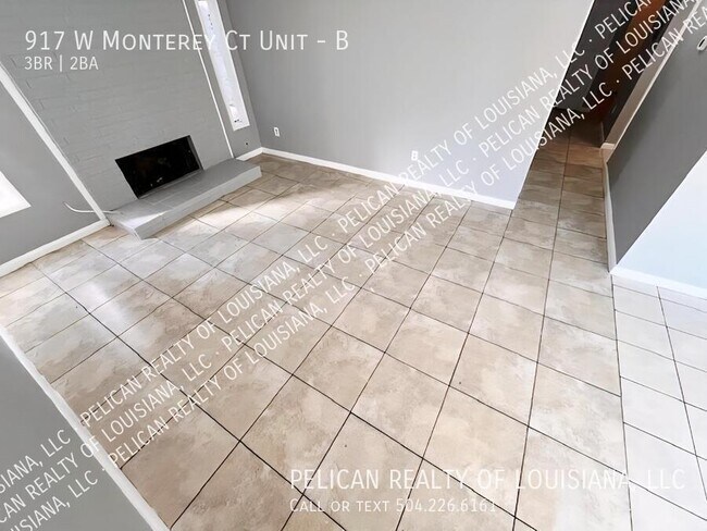 Building Photo - 917 Monterey Ct S