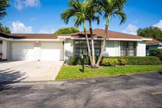 Building Photo - 9870 Pecan Tree Dr