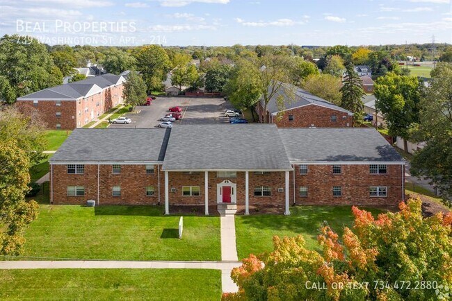 Building Photo - 739 Washington St