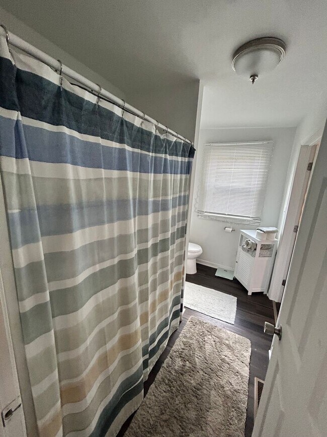 Building Photo - 3208 Carolina Ave