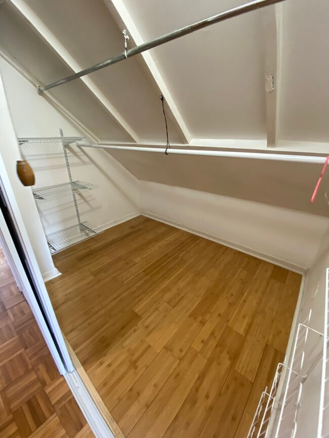 Building Photo - 64 Grove St