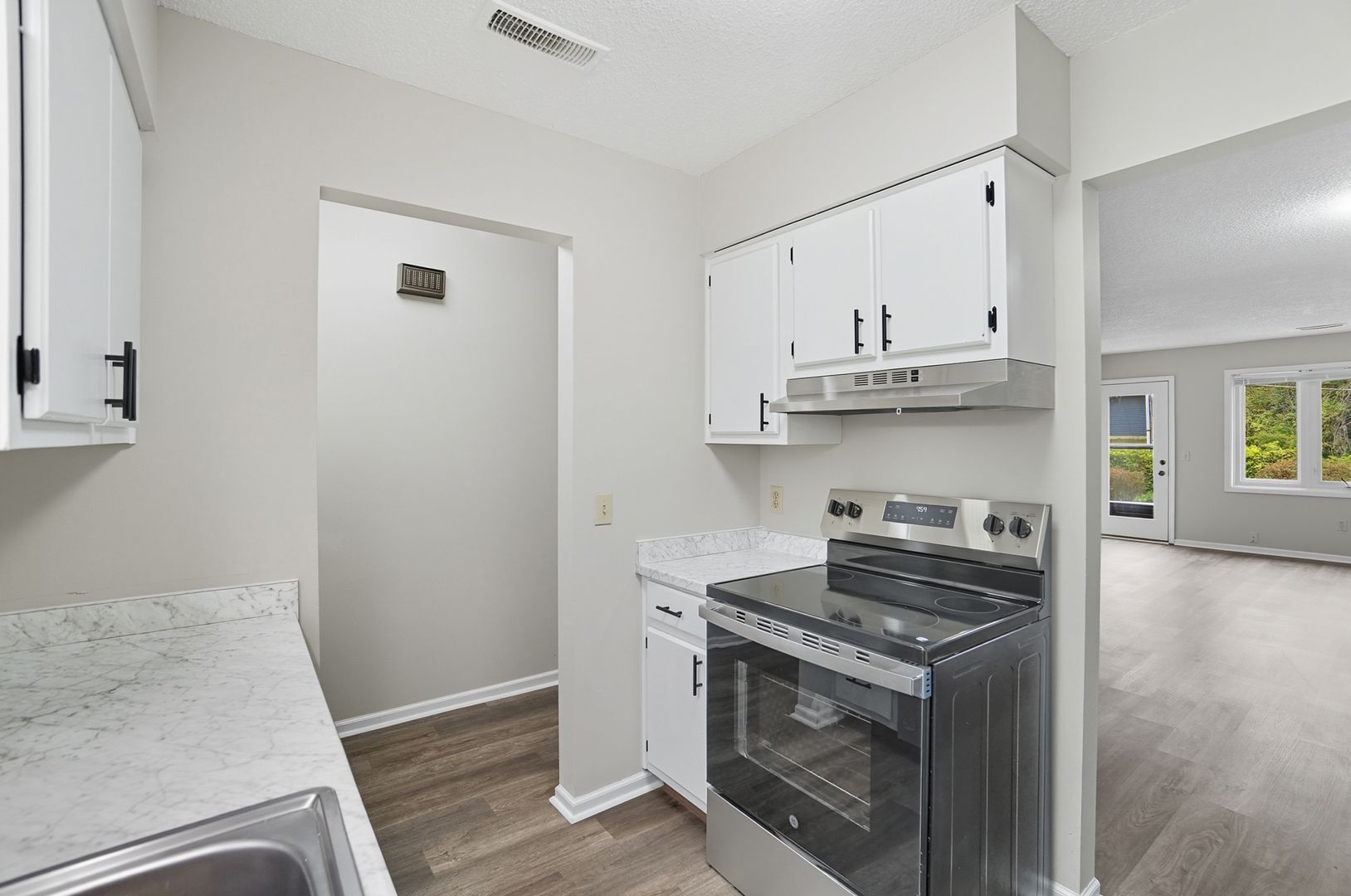 Building Photo - 812 Villa Park Ct