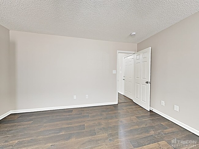 Building Photo - 5946 Laurenfield Dr