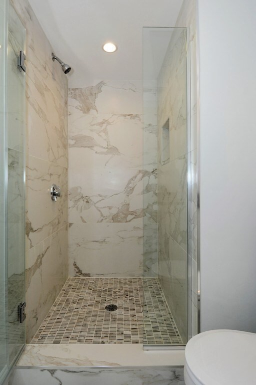 Building Photo - 49 Leyden St