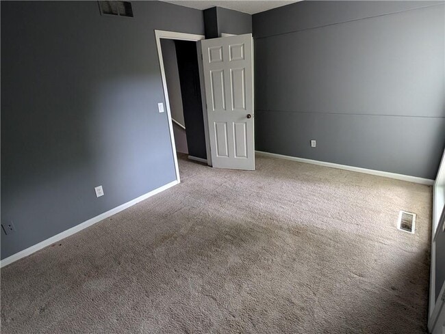 Building Photo - 5584 Estates Ct