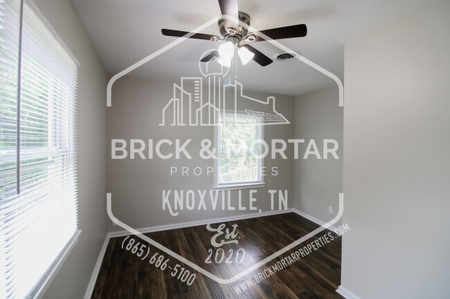 Building Photo - 907 Cherokee St