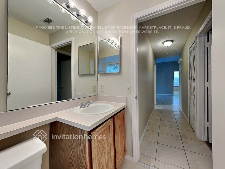 Building Photo - 9912 Cross Pine Ct