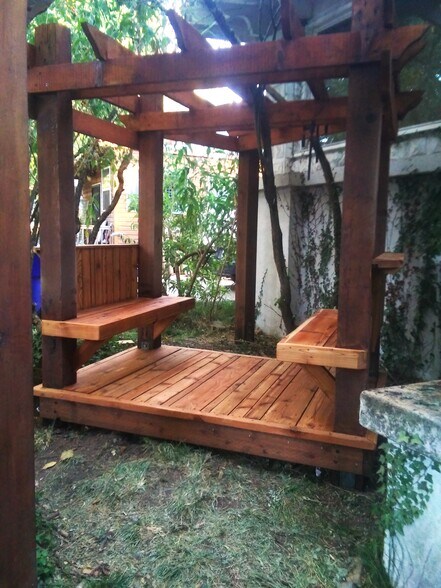 Front Yard Pergola - 1833 NE 52nd Ave