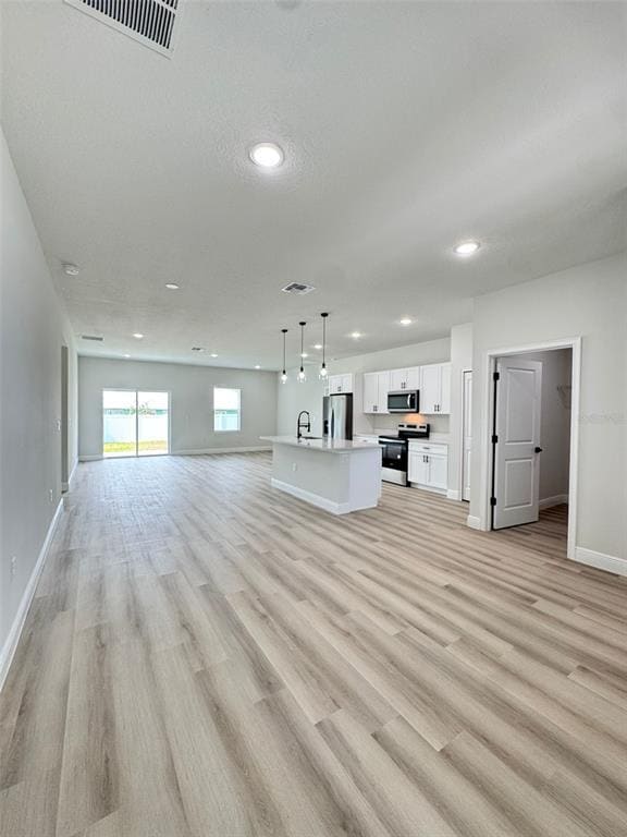 Building Photo - 656 Marion Oaks Manor