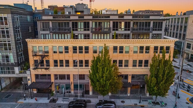 Building Photo - 1408 12th Ave