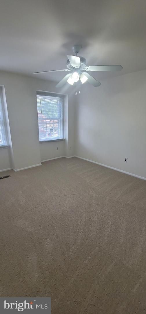Building Photo - Love to relax? Love to entertain? You can ...
