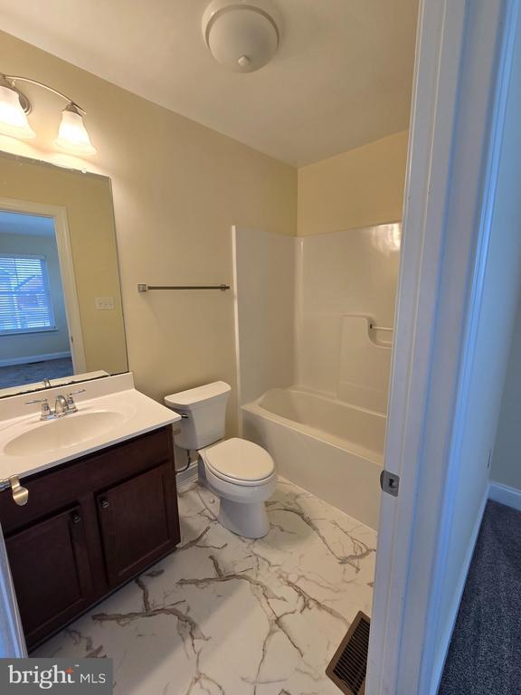 Building Photo - 23613 Linkside Dr