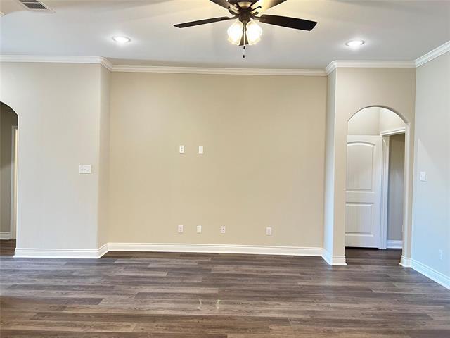 Building Photo - 704 Greyson Ln