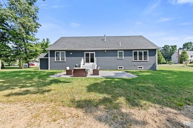 Building Photo - 21 Pasture Brook Rd