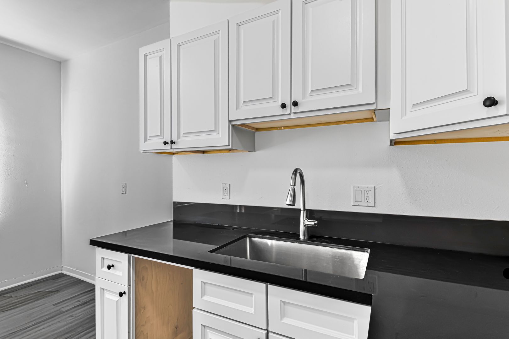 Building Photo - 1503 S Shenandoah St