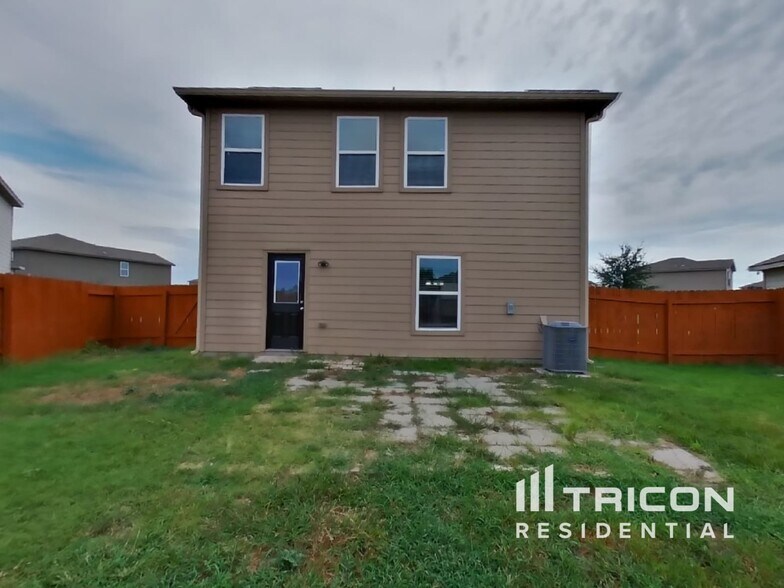 Building Photo - 500 Yearwood Ln