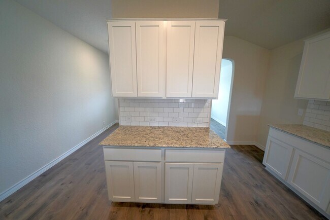 Building Photo - Newly Built Home in Red River Ranch Neighborhood of Cibolo, TX Realtor Commission: $500