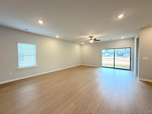 Building Photo - 203 Stockyard Cir