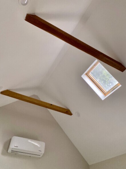 Building Photo - 40 Fillow St