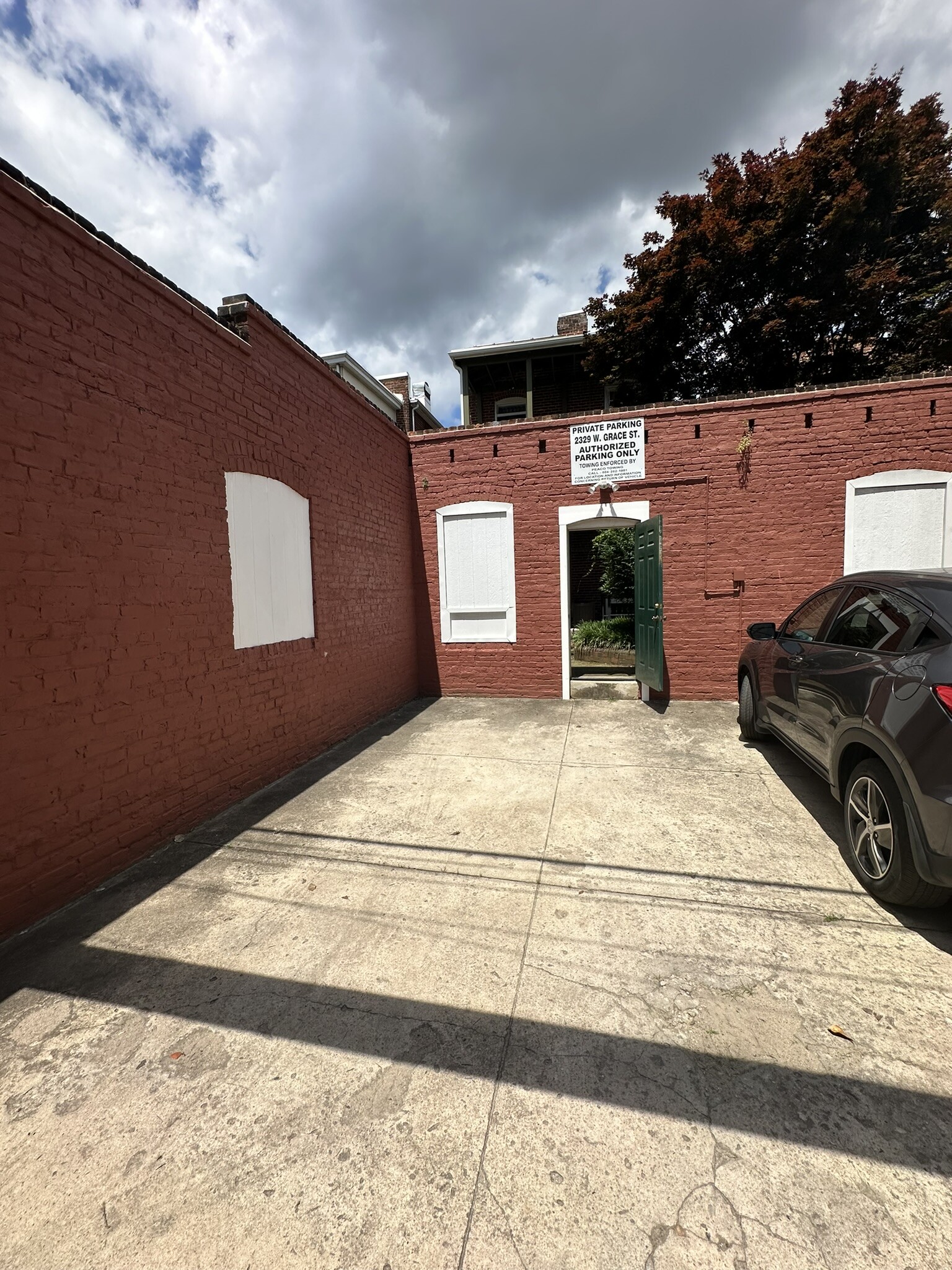 Off street parking - 2329 W Grace St