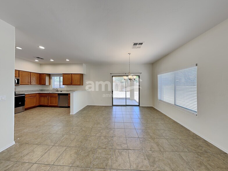 Building Photo - 397 East Placita Rejilla
