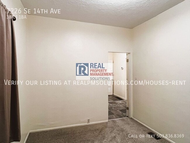 Building Photo - 7226 SE 14th Ave