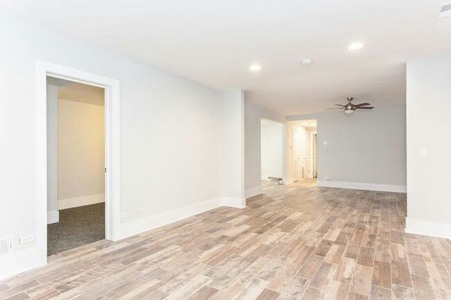 Building Photo - 2922 1/2 West Logan Boulevard, Chicago, IL...