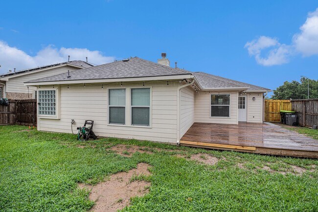 Building Photo - 18103 Red Ash Ct