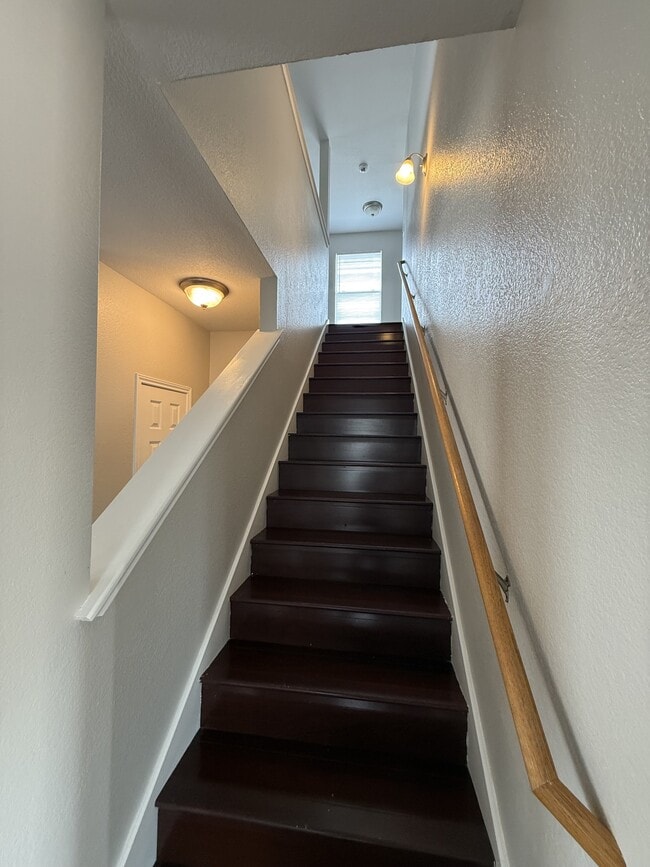 Building Photo - 502 Constellation Dr